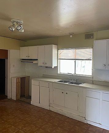 4th image of 2607 Sleepy Glade St