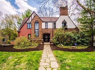 712 Palisades Dr, Akron, OH 44303