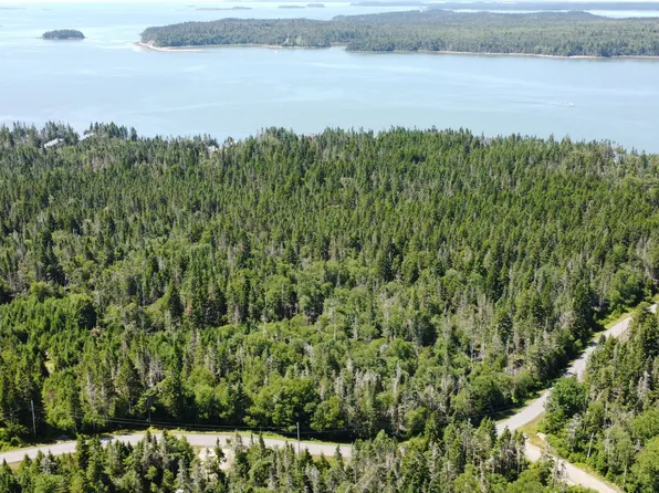 29 Yoho Head Road, Machiasport, ME 04655