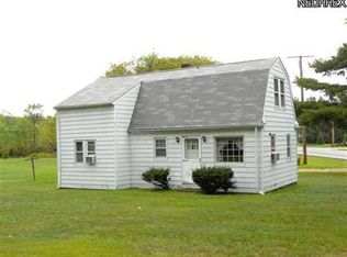 12211 Woodiebrook Rd, Chardon, OH 44024