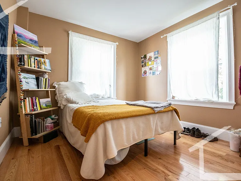 32 Linden St #7 — Photo 14
