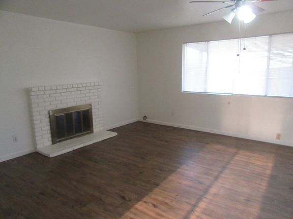 4th image of 501 E Costner St