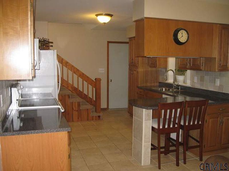 5th image of 28 ANNE Drive
