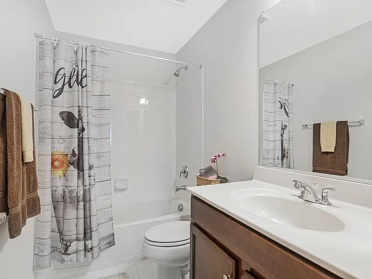 42526 Oxford Forest Cir — Photo 26