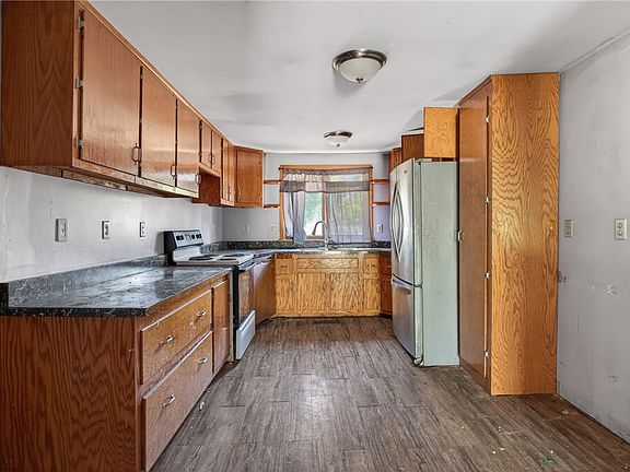 4th image of 7940 Dusenbery Rd