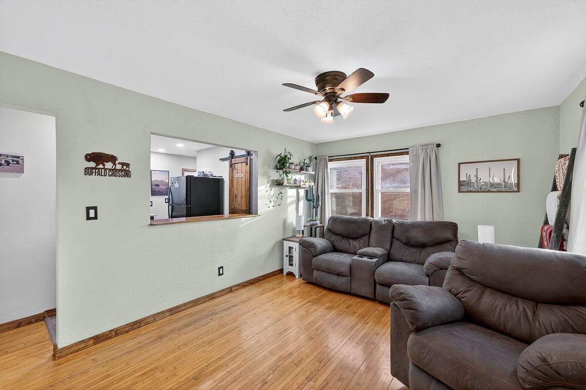 next background image