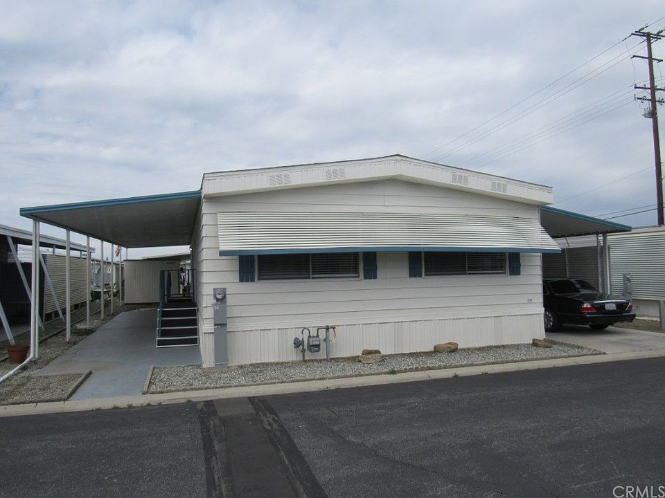 1st image of 1895 W Devonshire Ave Space 24