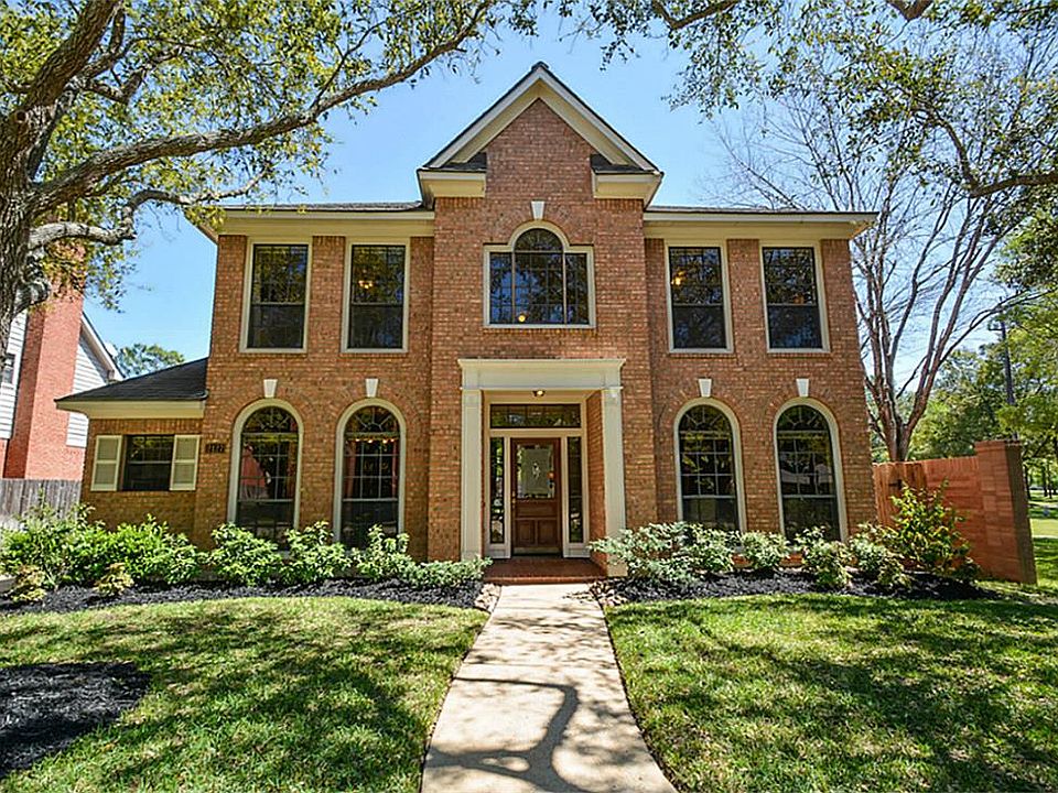 1st image of 2127 Garden Terrace Dr