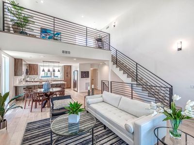 5633 N Strohm Ave, North Hollywood, CA, 91601