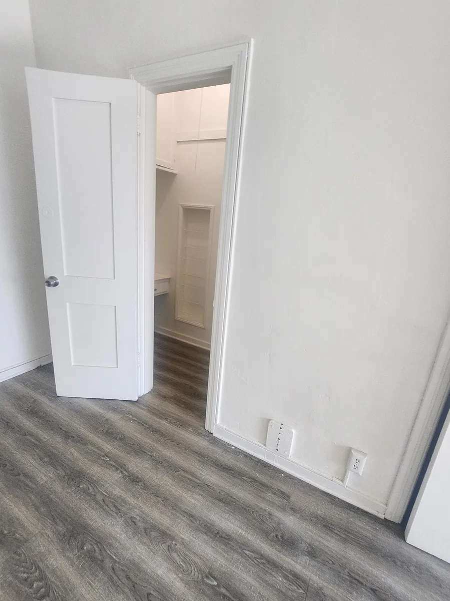 Building Photo - 7922 W Beverly Blvd #207
