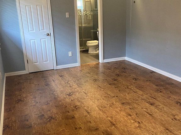 5th image of 1623 Canary Cir