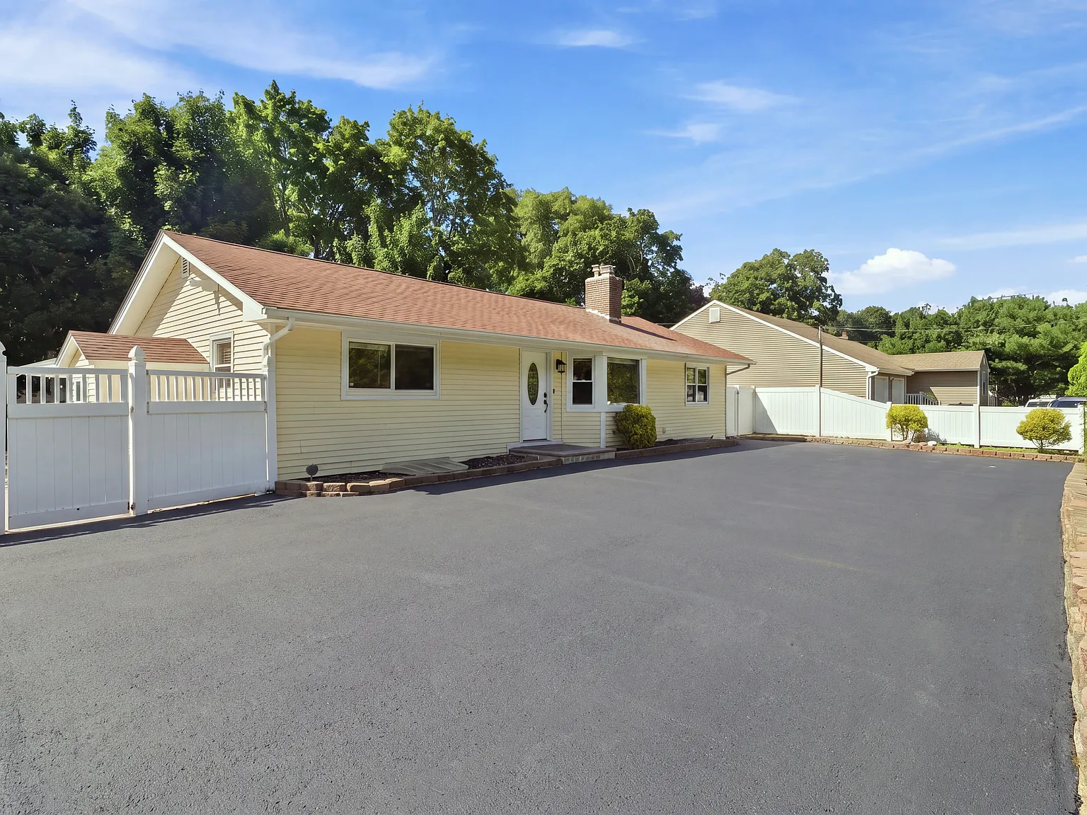 Nichols Rd, Nesconset — Photo 2