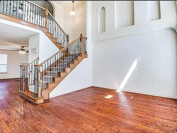 4 bed, 3255 sqft, $3,000 — Photo 2