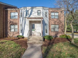 40 Wellington Dr UNIT 40, Farmington, CT 06032