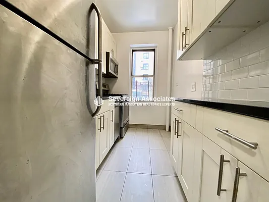 Rented by Sovereign Associates | media 8