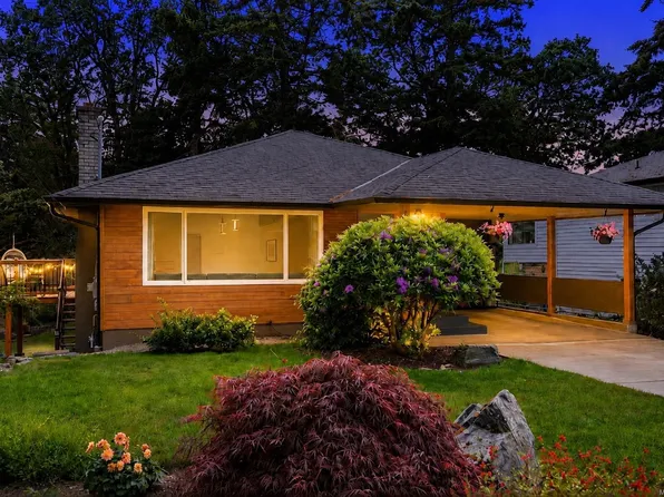 1299 Camrose Cres, Saanich, BC V8P 1N6