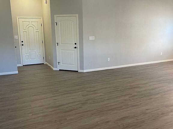 5th image of 2927 Journey Ln