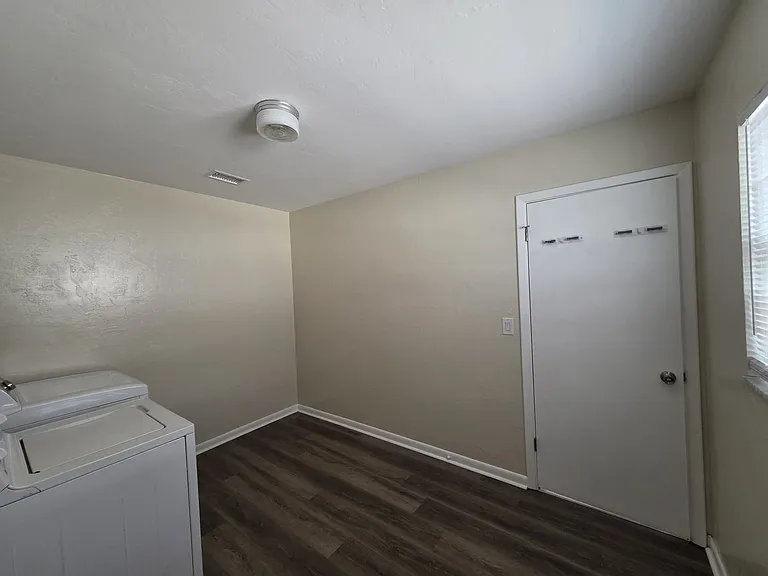 210 Patricia Ave #1 — Photo 5