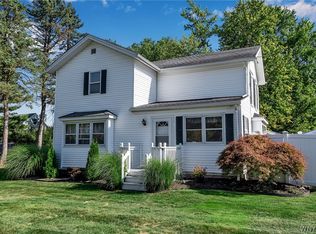 6889 Sand Hill Rd, Akron, NY 14001