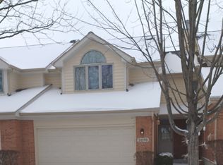 2078 Hallmark Ct, Wheaton, IL 60187