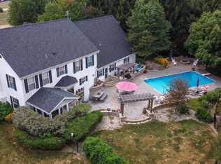 9695 Ridgeview Rd, Belvidere, IL 61008