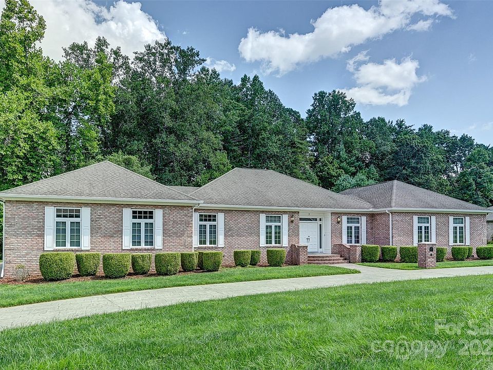 1st image of 7 Ashley Pl