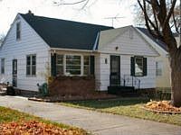 1st image of 806 Idaho Ave W