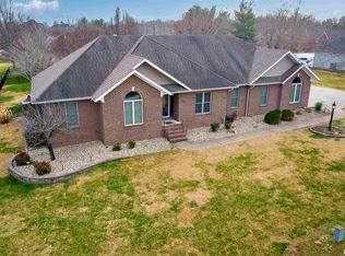 2203 Westminster Dr, Marion, IL 62959