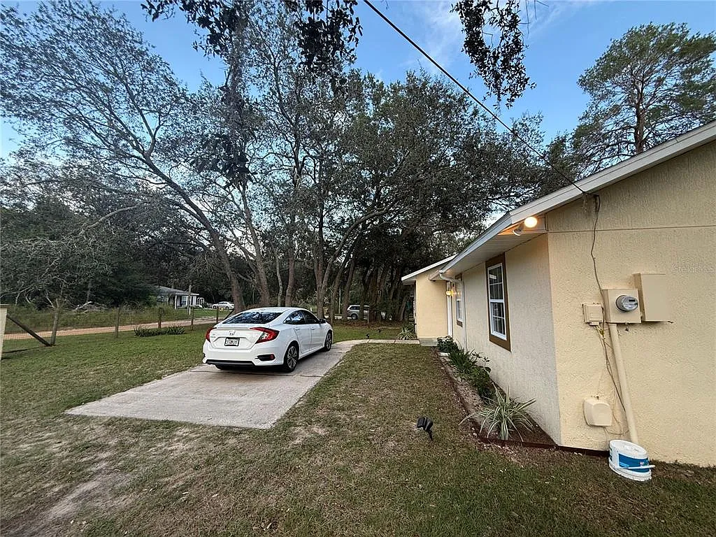 2 bed, 2.0 bath, 1008 sqft, $1,600 — Photo 3