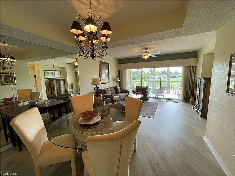 1070 Woodshire Ln #E204 — Photo 8