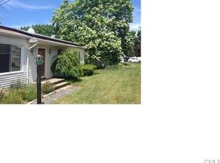 26 Crestwood Rd, Ansonia, CT 06401