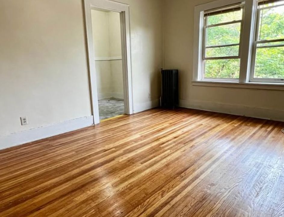 2nd image of 1946 E Main St APT 13