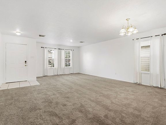 4th image of 1122 Desert Willow Ln