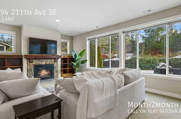 1894 211th Ave SE — Photo 2