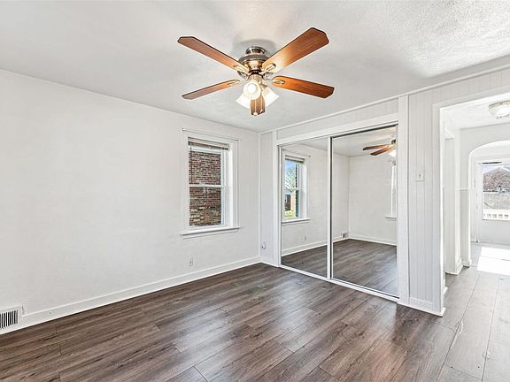 5th image of 1467 Sheridan Dr