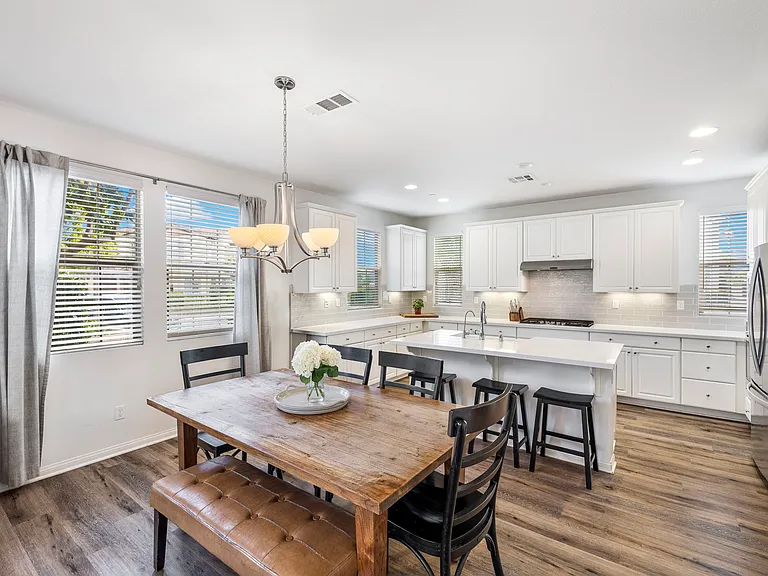 37 Majeza Ct — Photo 6