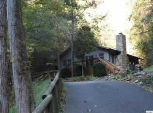 3025 N Clear Fork Rd, Sevierville, TN 37862