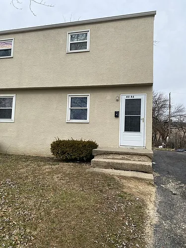 4046-4048 Halsey Pl Photo 1
