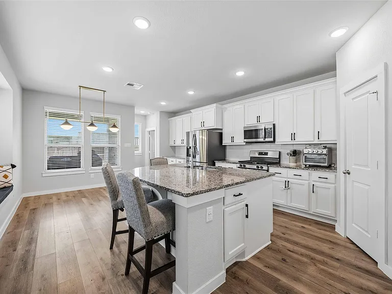 16427 Apache Woods Way — Photo 5