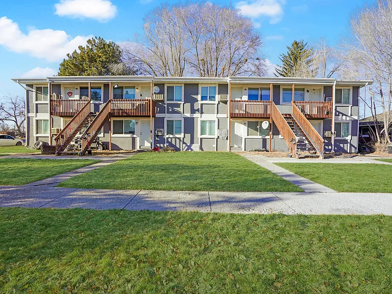 1250 Burton Ave — Photo 1