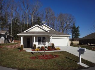 12 Eagle Ridge Ln N, Flat Rock, NC 28731