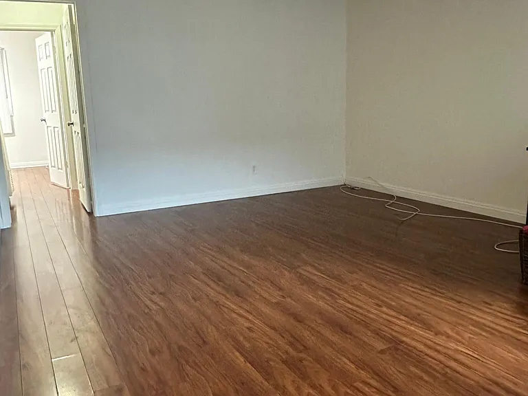 12048 Downey Ave #E — Photo 9