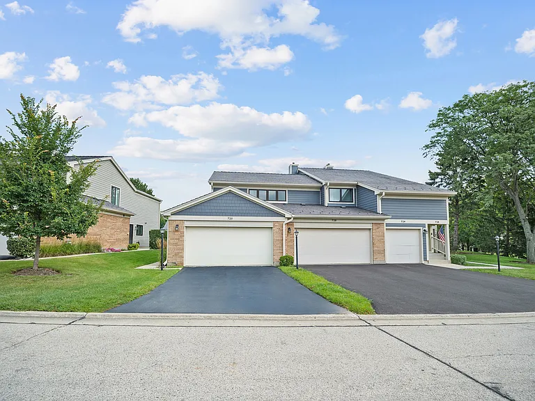 720 Caliente Ct #720 — Photo 1