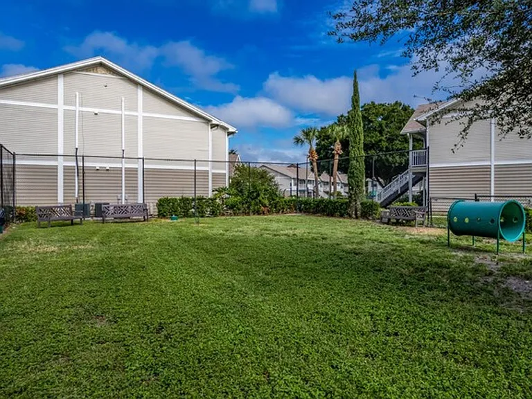 Flagler Pointe Apartments — Photo 22