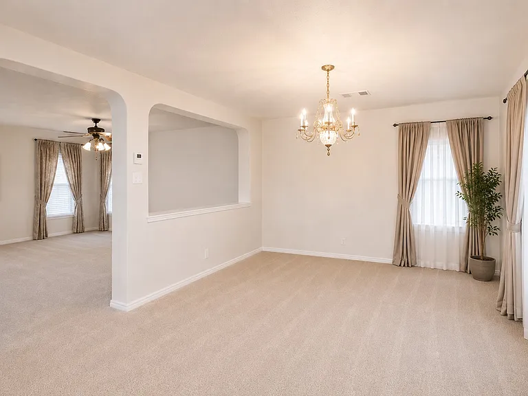 2806 Bandbury Oak — Photo 3