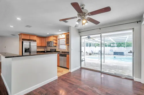 1877 Dawn Dr Photo 1