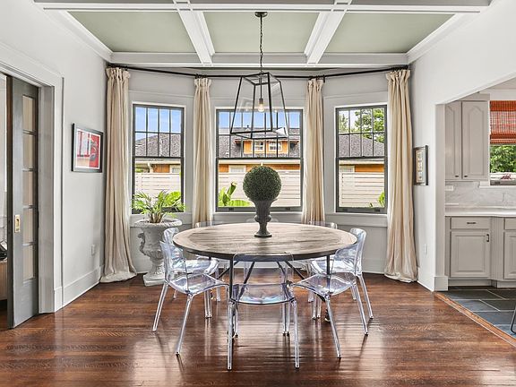 5th image of 621 Saint Philip St