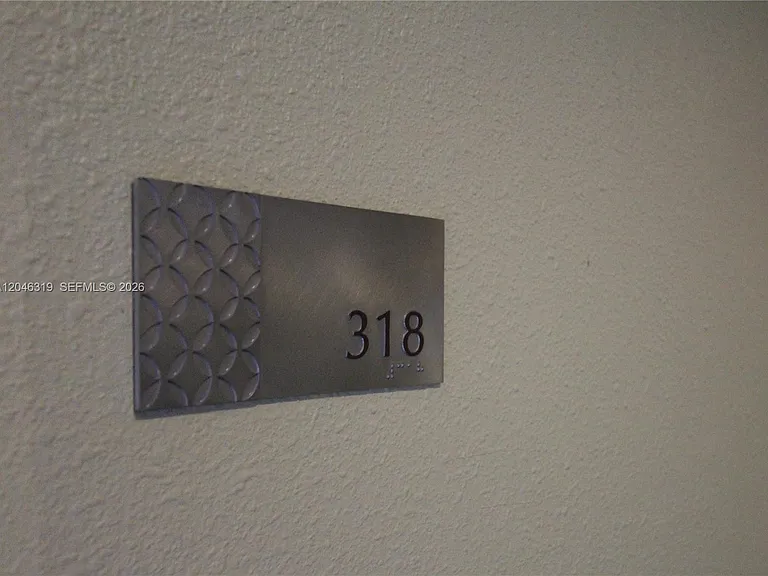 10275 Collins Ave #318 — Photo 2