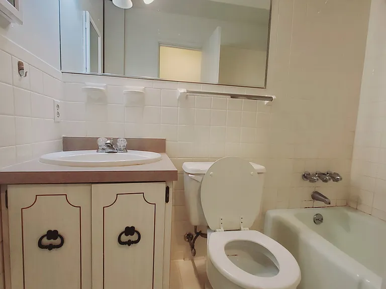 696 Hope St #7 — Photo 4