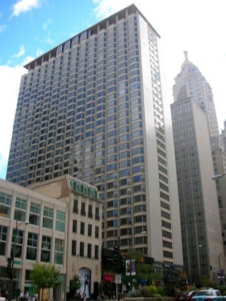 Live on Michigan Ave!
